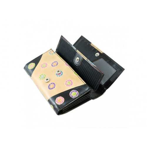 Dámská kožená peněženka s orientálním vzorem